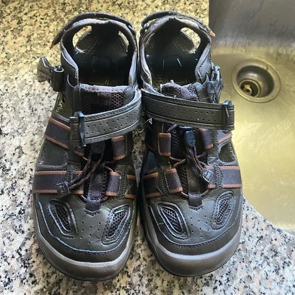 Teva | Shoes | Mens Teva Sandals Worn Twice | Poshmark display picture 2